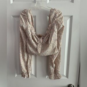 Floral long sleeve top. New